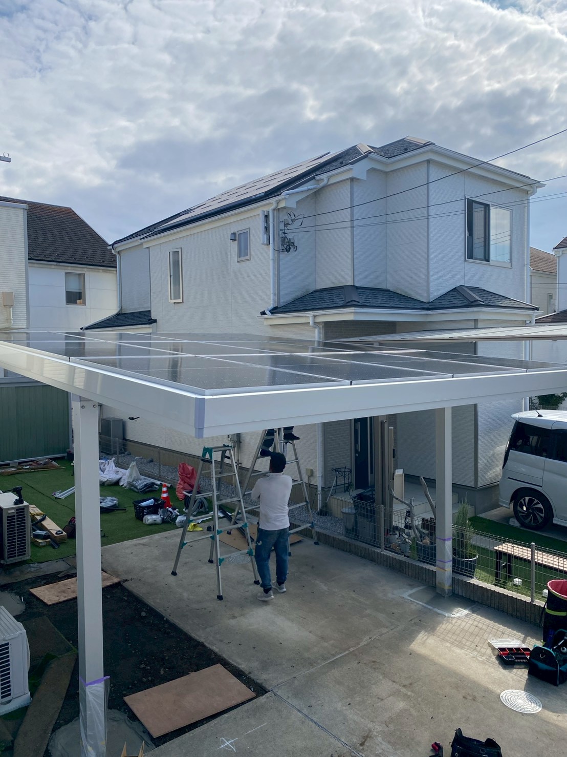 八王子市上壱分方町｜DMM.make太陽光6.30kW×大容量蓄電池15.0kWhの施工事例の工事写真