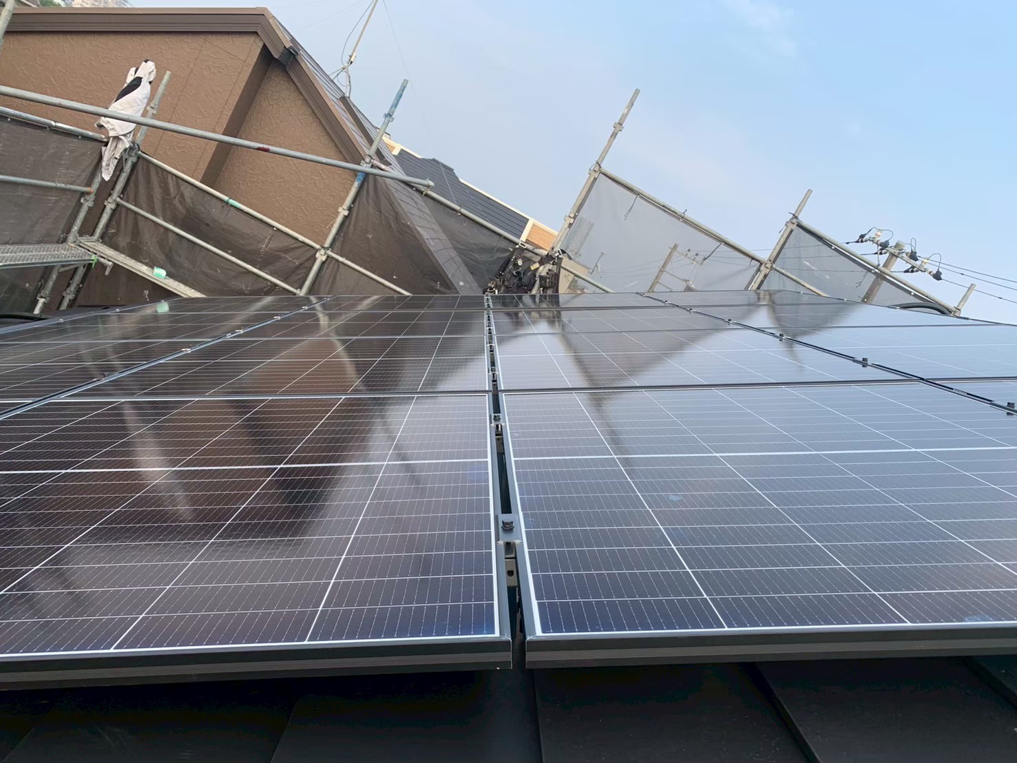 【八王子市台町】カナディアン・ソーラー7.48kW×ニチコン14.9kWh蓄電池で叶える電力自給自足の住まい