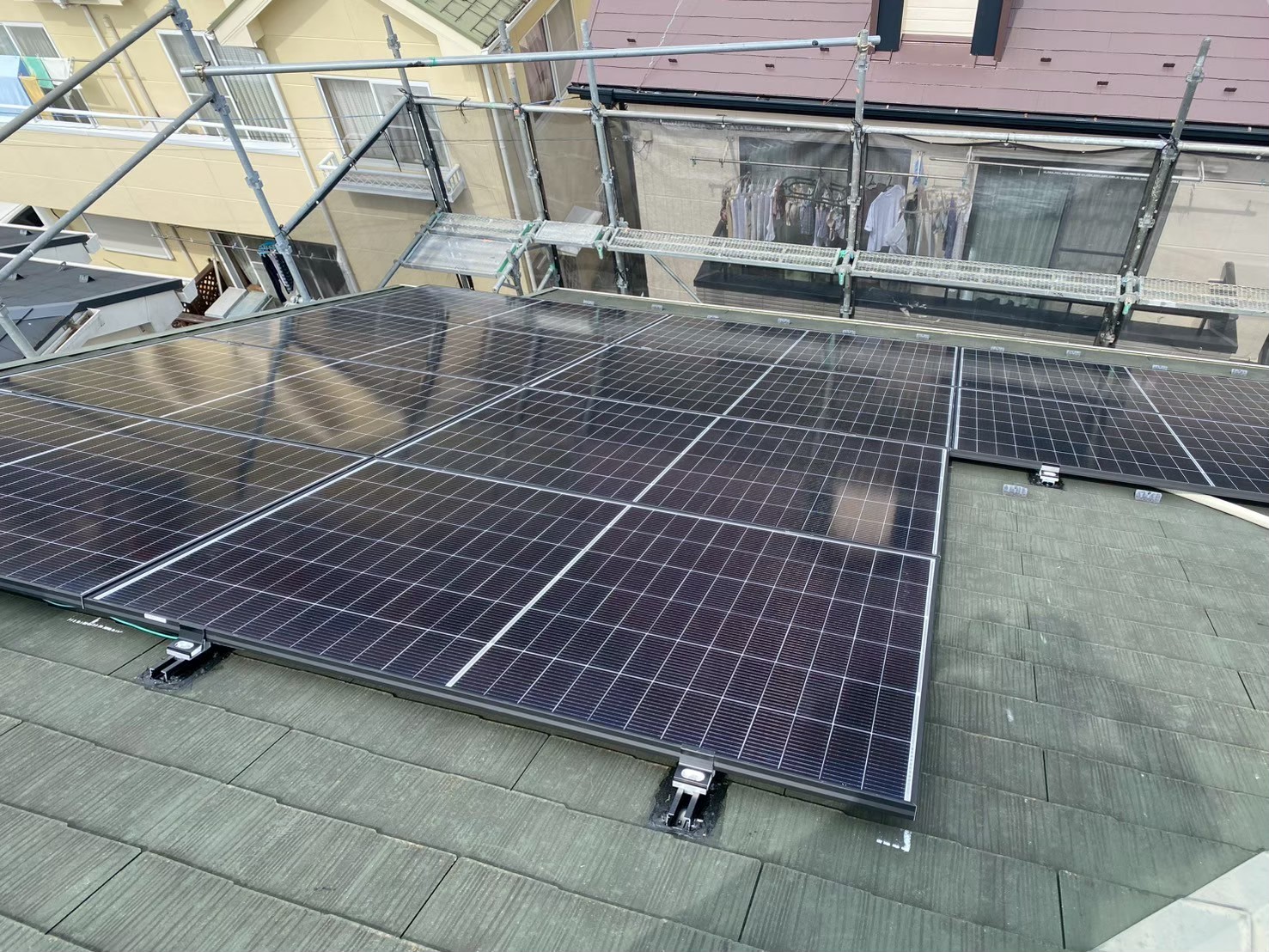 八王子市散田町｜カナディアン・ソーラー6.83kWとニチコン14.9kWh蓄電池の設置事例の工事写真