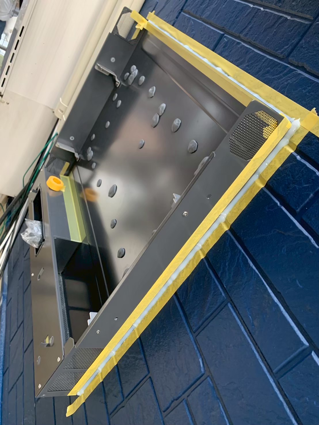 【八王子市台町】カナディアン・ソーラー7.48kW×ニチコン14.9kWh蓄電池で叶える電力自給自足の住まいの工事写真