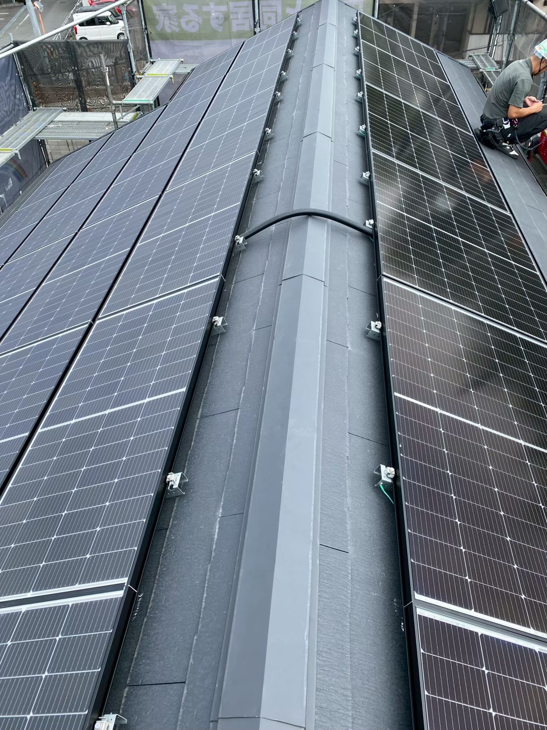 八王子市東浅川町｜カナディアン・ソーラー6.66kWと長府工産14.9kWh蓄電池の設置事例の工事写真