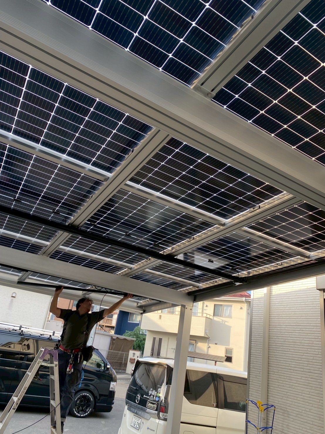 八王子市上壱分方町｜DMM.make太陽光6.30kW×大容量蓄電池15.0kWhの施工事例の工事写真