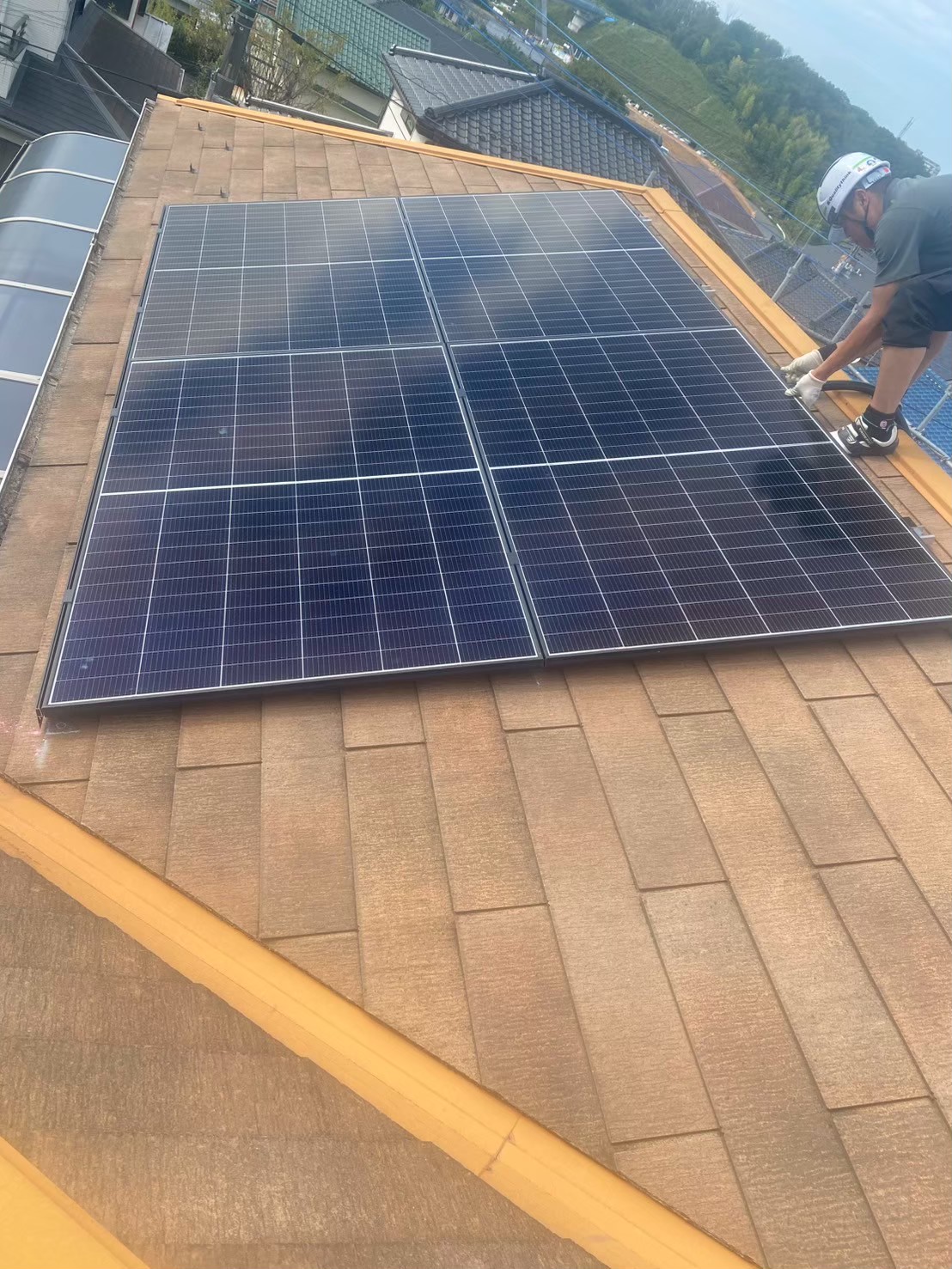 八王子市館町｜カナディアン・ソーラー4.88kWとエネプラット13.3kWh蓄電池の設置事例