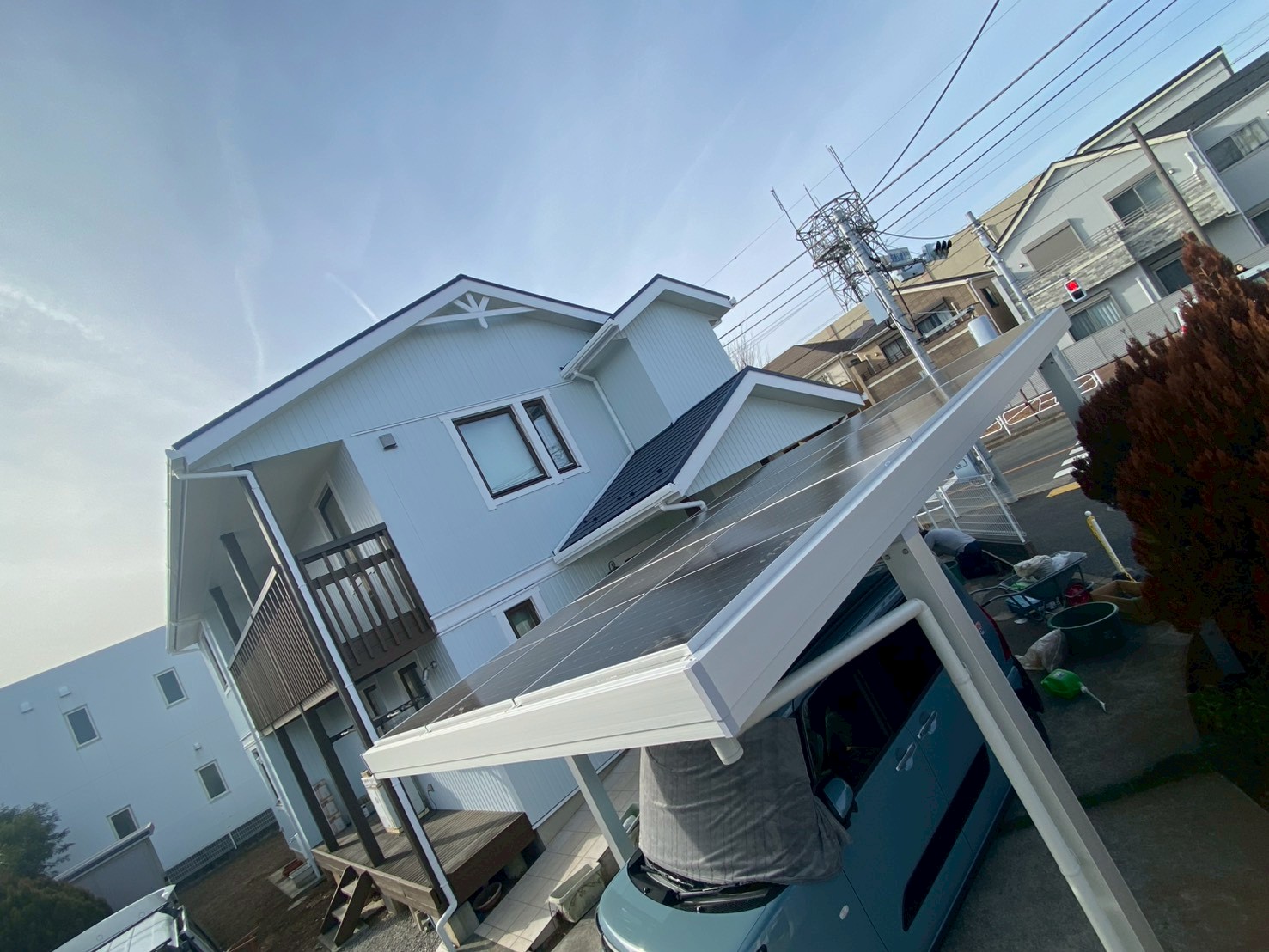 八王子市東浅川町｜ソーラーカーポートと13.3kWh蓄電池で駐車場を発電所に