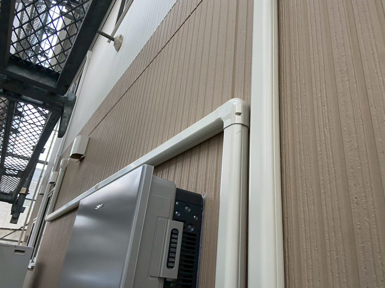 八王子市東中野｜カナディアン 9.1kW × ニチコン 19.9kWh 蓄電池の施工事例の工事写真