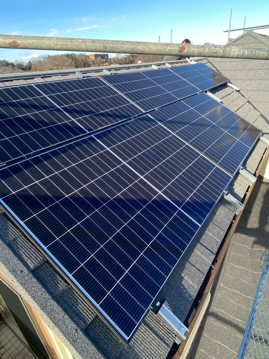 八王子市城山手｜カナディアン・ソーラー4.21kWと長府工産14.9kWh蓄電池の施工事例の工事写真