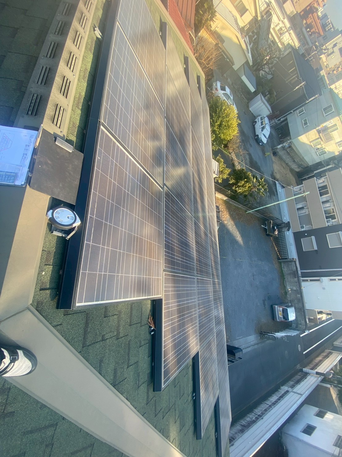 八王子市元横山町の太陽光パネル施工事例｜徹底した防水と図面通りの精密設置の工事写真