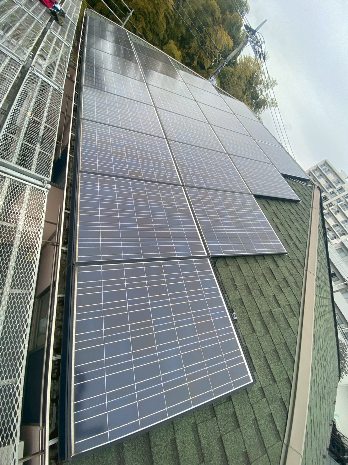 八王子市元横山町の太陽光パネル施工事例｜徹底した防水と図面通りの精密設置