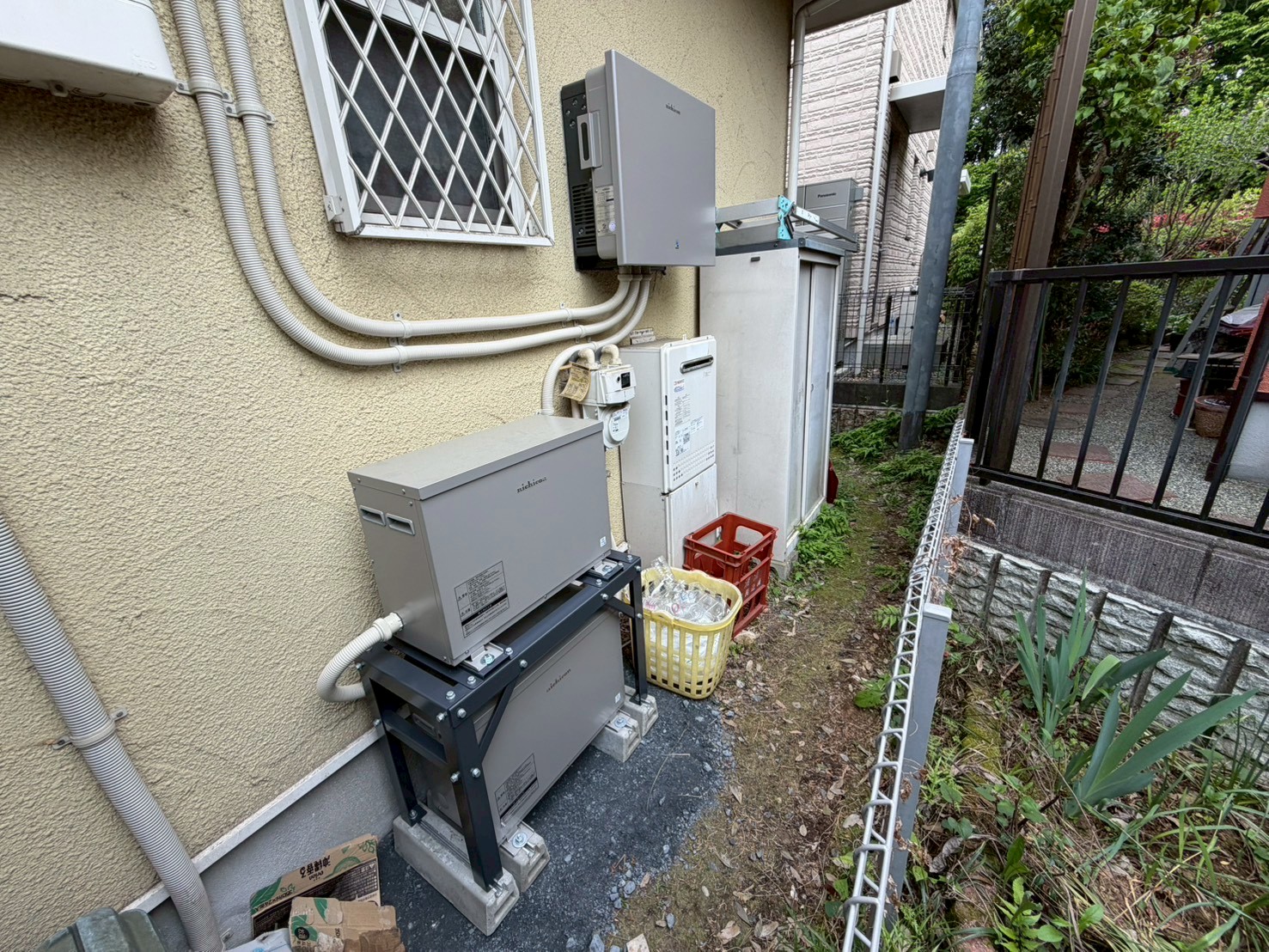 城山手｜既設太陽光＋ニチコン14.9kWh大容量蓄電池の後付け事例の工事写真